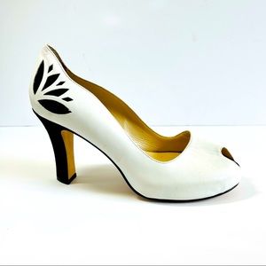 Marchez Vous White & Black Italian Leather Heels NWOT